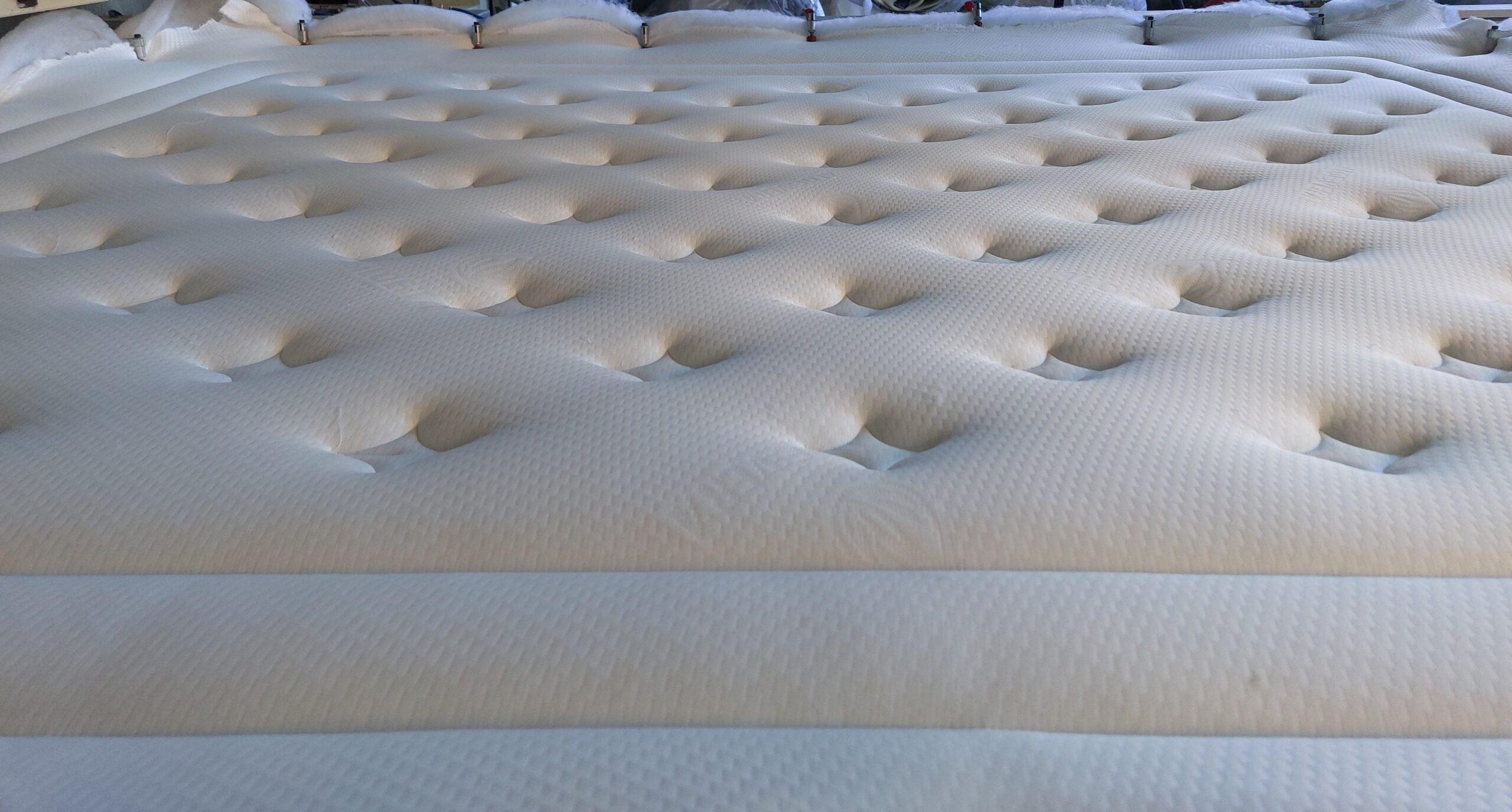 Καπιτονέ ραφή σε στρώμα