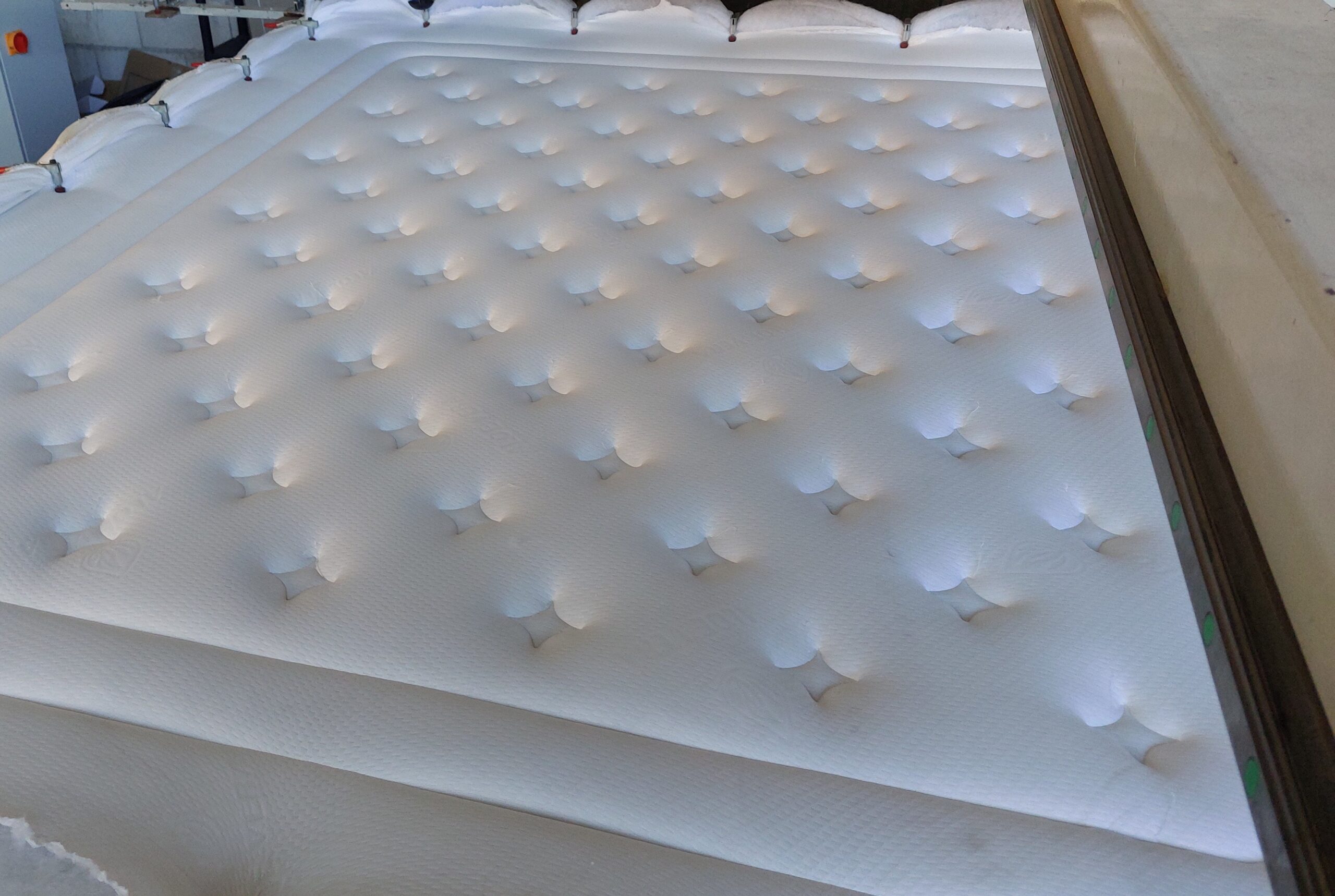 Καπιτονέ ραφή σε στρώμα