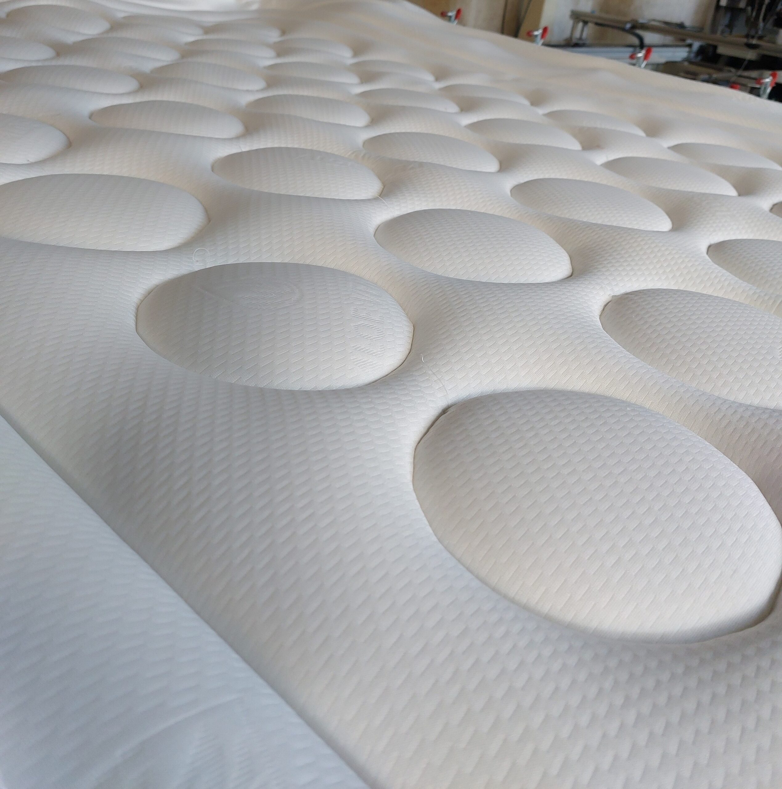 Καπιτονέ ραφή σε στρώμα