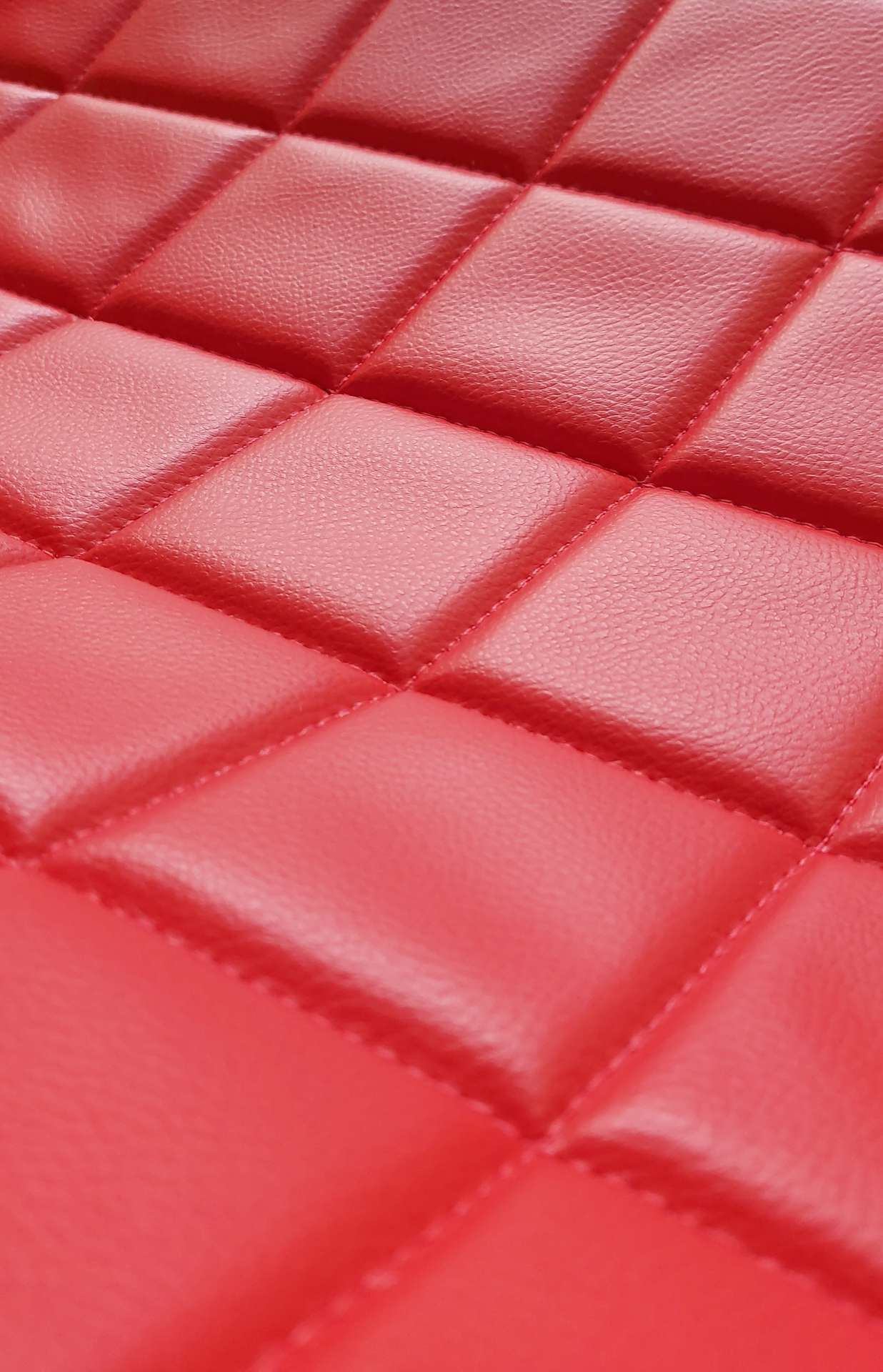 Καπιτονέ ταπετσαρία αυτοκινήτων - σκαφών