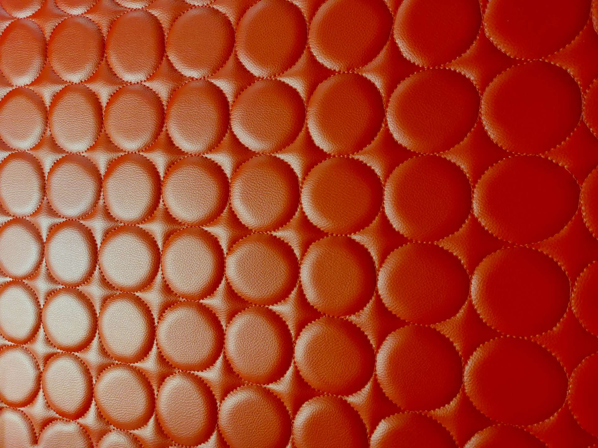 Καπιτονέ ταπετσαρία αυτοκινήτων - σκαφών