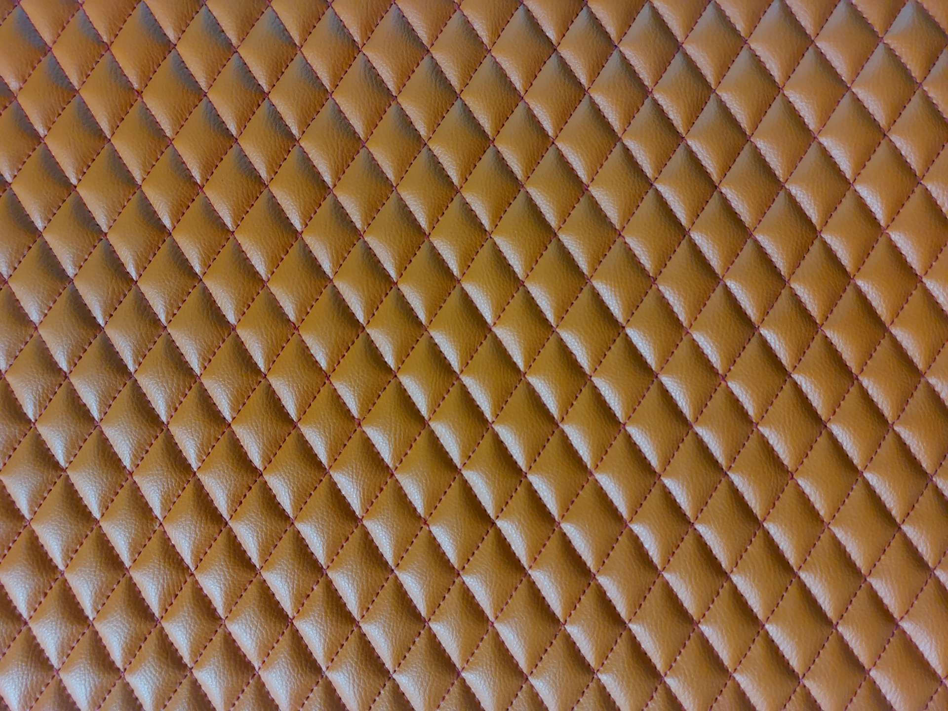 Καπιτονέ ταπετσαρία αυτοκινήτων - σκαφών