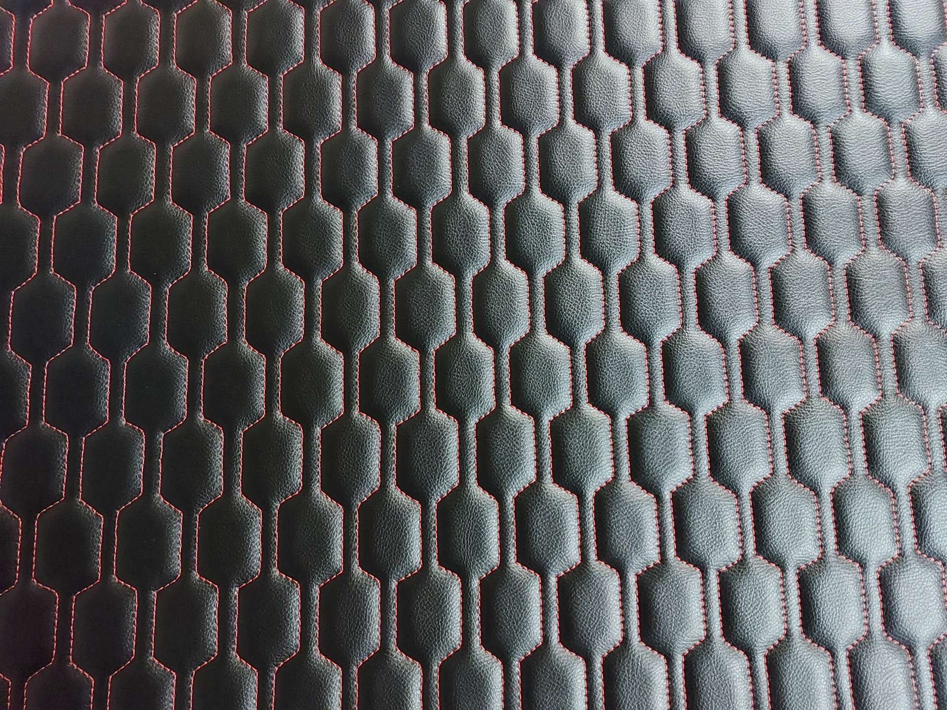 Καπιτονέ ταπετσαρία αυτοκινήτων - σκαφών